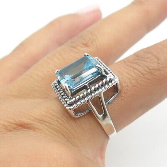 925 Sterling Silver Vintage Real Emerald-Cut Shaped Blue Topaz Ring Size 8 - Picture 2 of 9